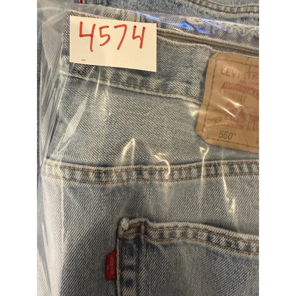 Vintage Levis 550 Jeans Mens 35x31 Light Wash Blue Relaxed Taper‎ Tag 36x32